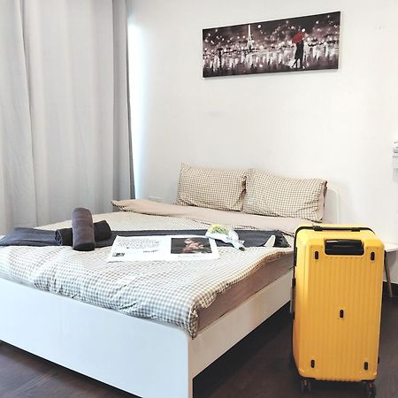 Almas Suites Poolview Netflix 100Mbps Bystay Nusajaya  Esterno foto
