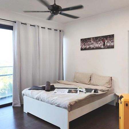 Almas Suites Poolview Netflix 100Mbps Bystay Nusajaya  Esterno foto