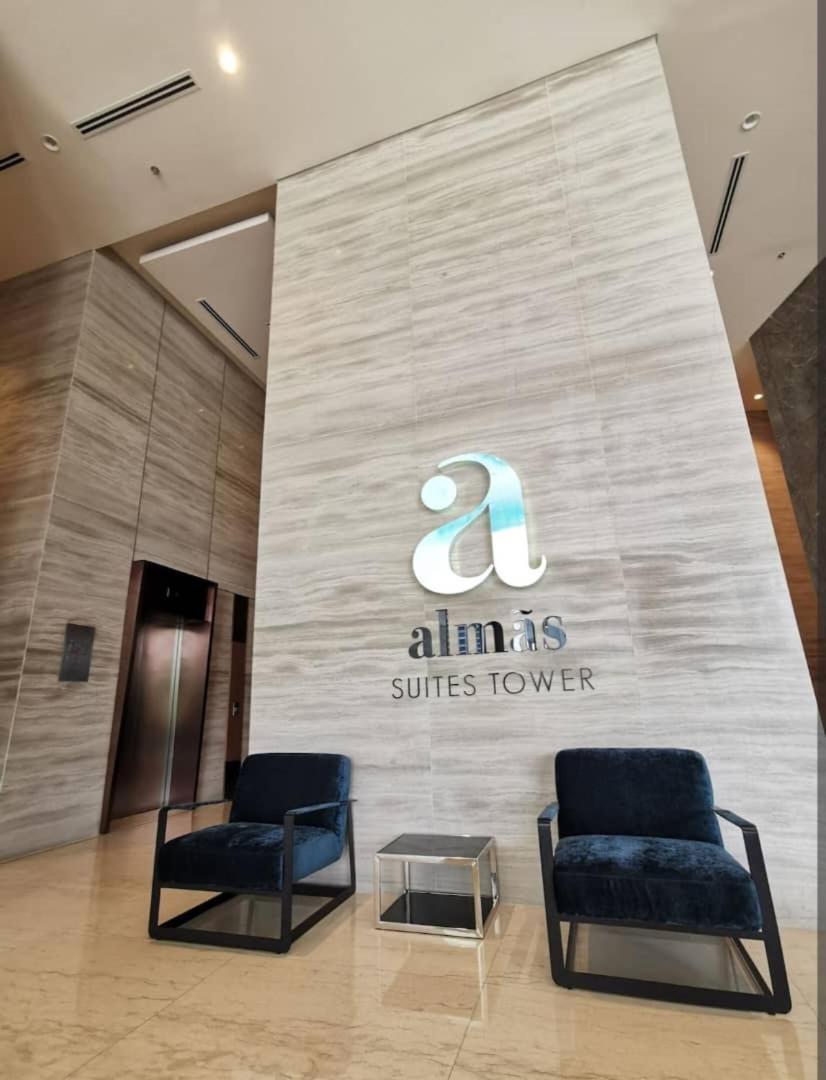 Almas Suites Poolview Netflix 100Mbps Bystay Nusajaya  Esterno foto