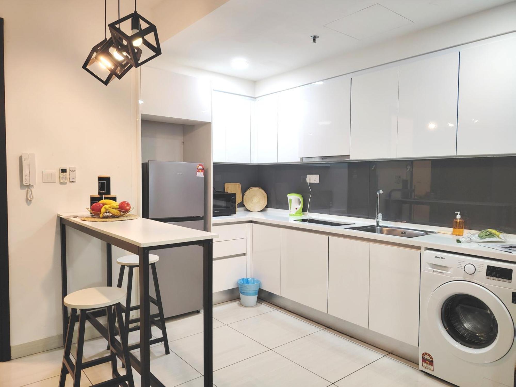 Almas Suites Poolview Netflix 100Mbps Bystay Nusajaya  Esterno foto