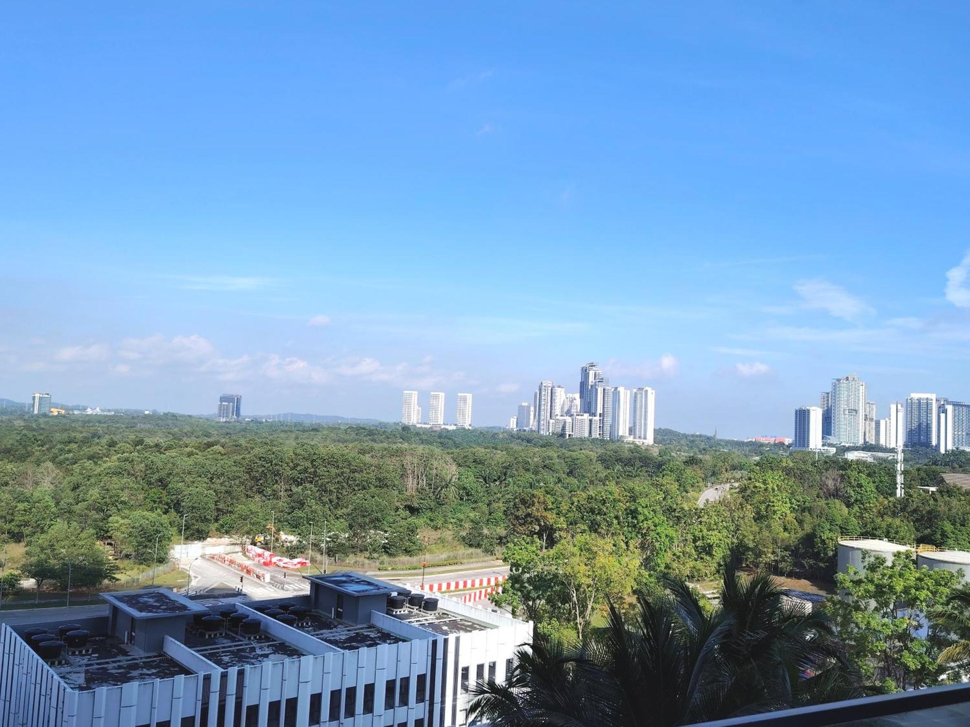Almas Suites Poolview Netflix 100Mbps Bystay Nusajaya  Esterno foto